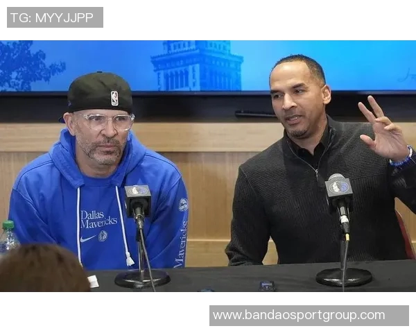 独行侠球迷愤怒呼喊解雇哈里森期待球队重振旗鼓